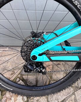 TREK SLASH 8 M\L - 6