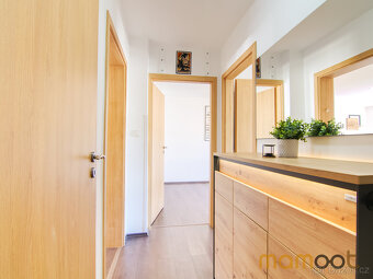 Milovice, pronájem bytu 3+1 se dvěma balkony a parkovacím st - 6