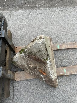 Protitankový železobetonový jehlan rozsocháč (dračí zub) - 6