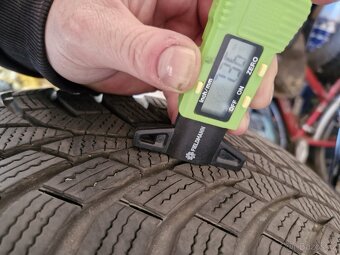 pneu 205/65 R15H - 6