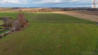 Atraktivní stavební parcela 838 m² v nové zástavbě obce Vese - 6