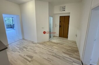 K pronájmu prostorný byt 2+1 s terasou, Hořice, ul. Sladkovs - 6