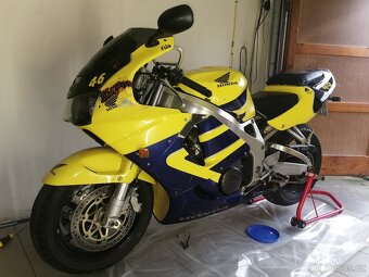 Honda CBR 900 RR Fireblade 1999 SC33 - 6