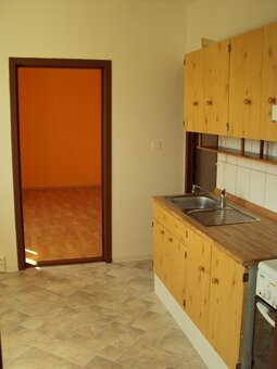 PRODEJ BYTU 4 + 1, 69,5 m² TŘEBOŇ - 6