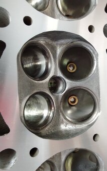 Hlava motoru VW 1.4 1.6 16V - 6