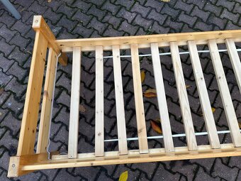 Dřevěný rám postele 200x90 - 6