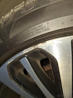 Initiale Paris R19 - 6