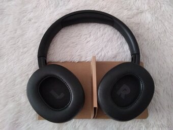 Sluchátka JBL Tune 770NC, černé - 6