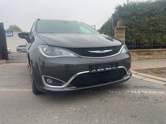 Chrysler Pacifica 3,6 Pentastar 8 míst 2017 DPH - 6