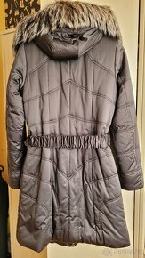 Kara dámský kabát s pravou kožešinou - 6