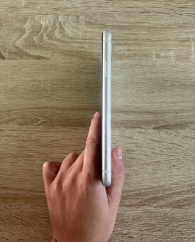 Prodám iPhone 11 64 GB - 6