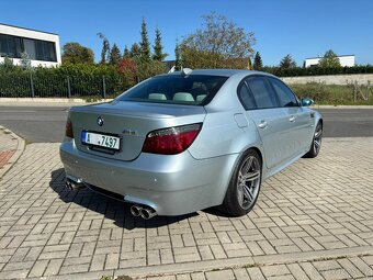 BMW e60 M5 V10 motorem po kompletní repasi - 6