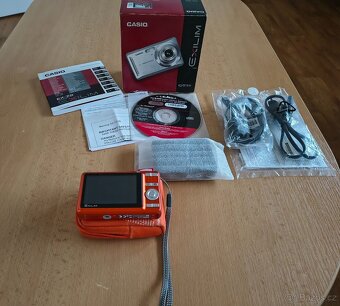 Digitální fotoaparát Casio Exilim ZOOM EX-Z9 oranžový - 6