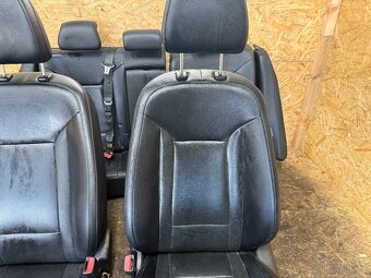 KOŽENÝ INTERIÉR HYUNDAI I40 KOMBI - 6