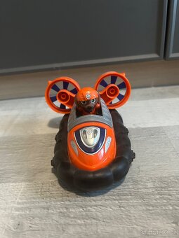 Tlapkova patrola - 6