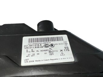 LED pravý xenon bixenon 3V1941016A Škoda Superb 3 2018 - 6