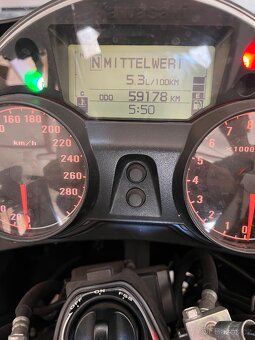 Kawasaki GTR 1400 - 6