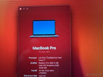 MacBook pro 15 2017 s touchbarem - 6