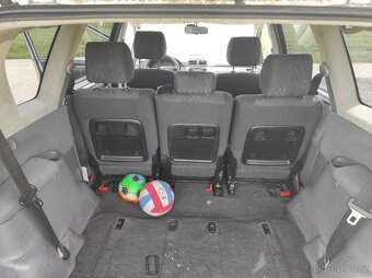 Toyota Avensis Verso 2,0 - bílá barva - nová STK - 6