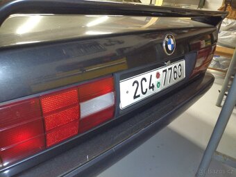 BMW E30 318is - 6