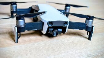 Prodám DJI Mavic Air Fly More combo - 6