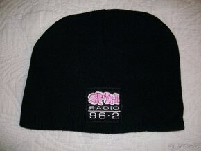 kostkovaná halenka, kratasy,čepice - 6