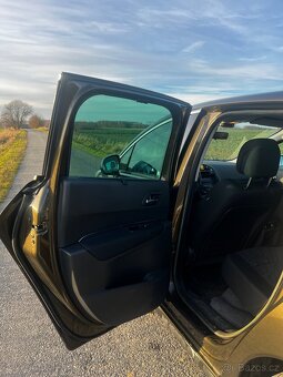 Peugeot 3008 • 1.6 HDi • 82 kW • 2012 - 6