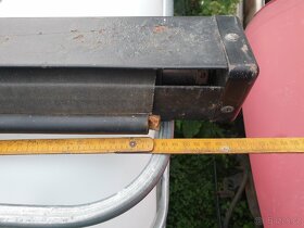 Starší mechanické projekční plátno, plechový obal 190x190cm - 6