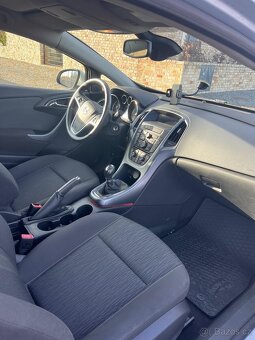 Opel Astra GTC 1.4 Turbo 103 kW - 6