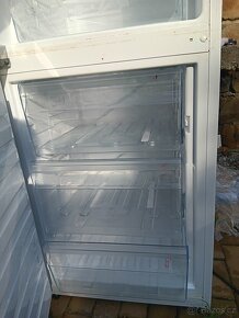 Whirpool lednice s mrazákem - 6