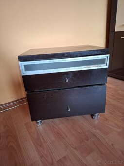 Obývací stěna + malý stolek se šuplíkem - 6