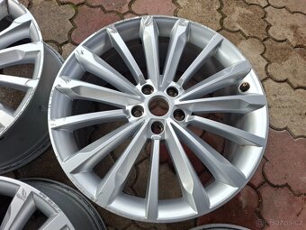 Alu kola 19" Škoda Superb Trinity 5x112 - 6