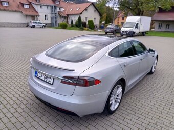 Tesla model s 90D B19B5N - 6