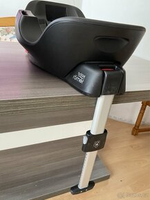 Autosedačka Britax Römer Baby-safe i-Size2 + základna - 6