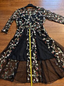 Šaty vel 2XL černé s kytickami - 6