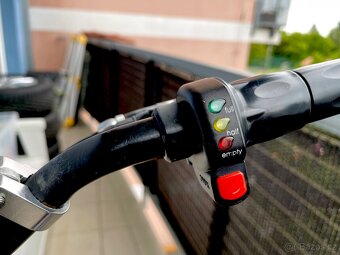 Elektrokoloběžka Nitro Scooters XE900 nová baterie - 6