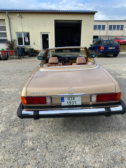 Mercedes-Benz SL 380 R107 - 6