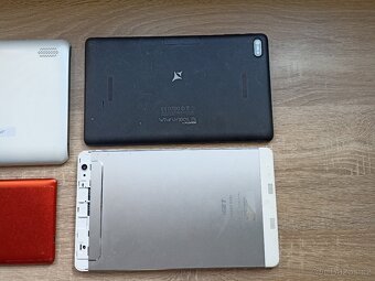 4x tablet na náhradní díly - 6