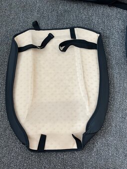 3D potah na autosedačku z kůže - 6