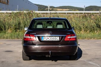 Mercedes-Benz E trieda Sedan 220 CDI Avantgarde A/T - 6
