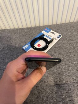 Prodám iPhone SE2020 128gb (100% kondice baterie) - 6