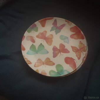 Skleničky misky talire - 6