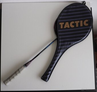Badmintonová raketa Tactic - carbon - 6