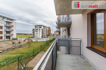 Světlý byt 1+kk s balkonem, sklepem a garážovým stáním, 38 m - 6