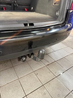 VW Touran 1,9TDI 7míst - 6