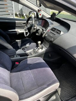 Prodám Hondu Civic 1.4 - 6