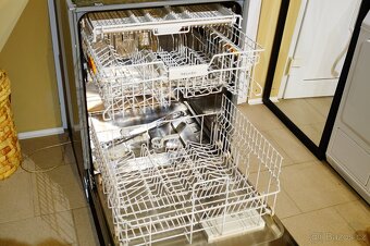 Miele myčka nerezová vestavná G 6105 SCi , tři koše XXL - 6