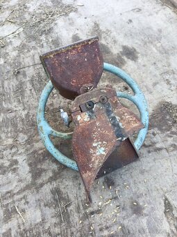 Celokovový mlýnek s válci. - 6