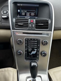 Volvo XC60 2.4D 20v, r.2011 4x4, rozvody, pěkný stav - 6