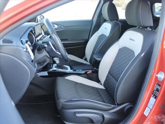 Kia Ceed 1,6 CRDi DCT GT Line ČR 1.maj 7DCT GT Line (2021) - 6